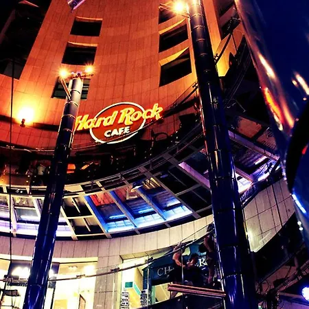 Tranquil Retreat Steps From St Julians Action *