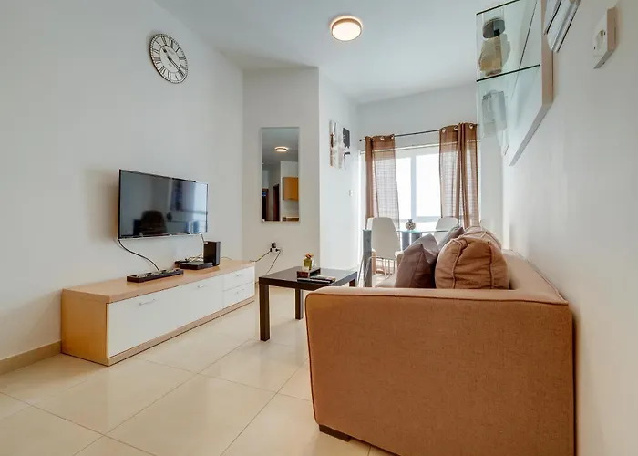 Tranquil Retreat Steps From St Julians Action Apartman