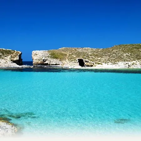 Tranquil Retreat Steps From St Julians Action *