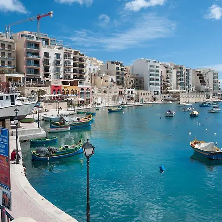 דירה Tranquil Retreat Steps From St Julians Action *