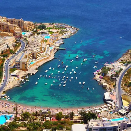 Апартаменты Tranquil Retreat Steps From St Julians Action