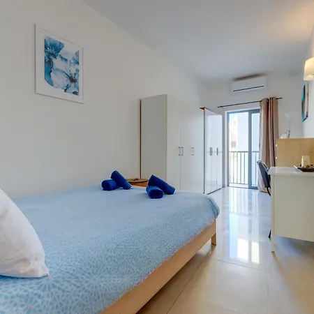 Apartament Tranquil Retreat Steps From St Julians Action St. Julian's